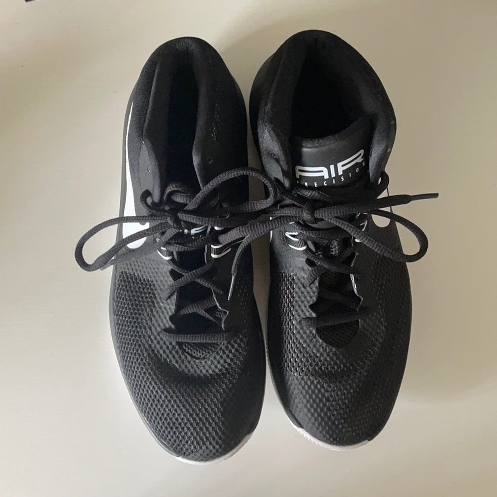 Nike high top basketball shoes